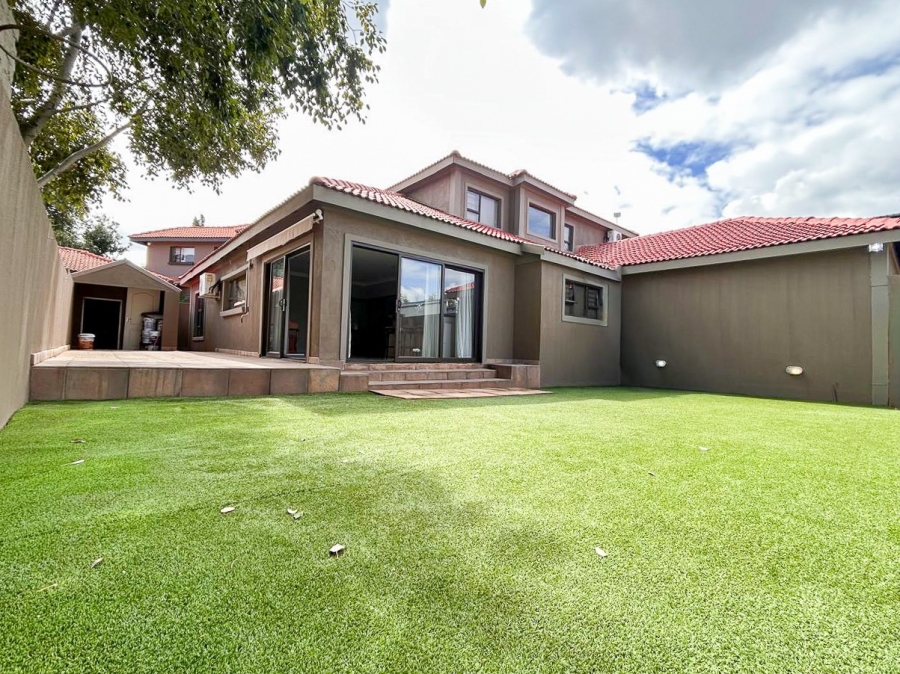 4 Bedroom Property for Sale in Grimbeeck Park North West